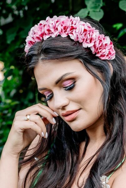 Opaska-do-wlosow-kwiatowa-rozowa-LILY-lebrate-4 Opaska do włosów kwiatowa rożowa LILY