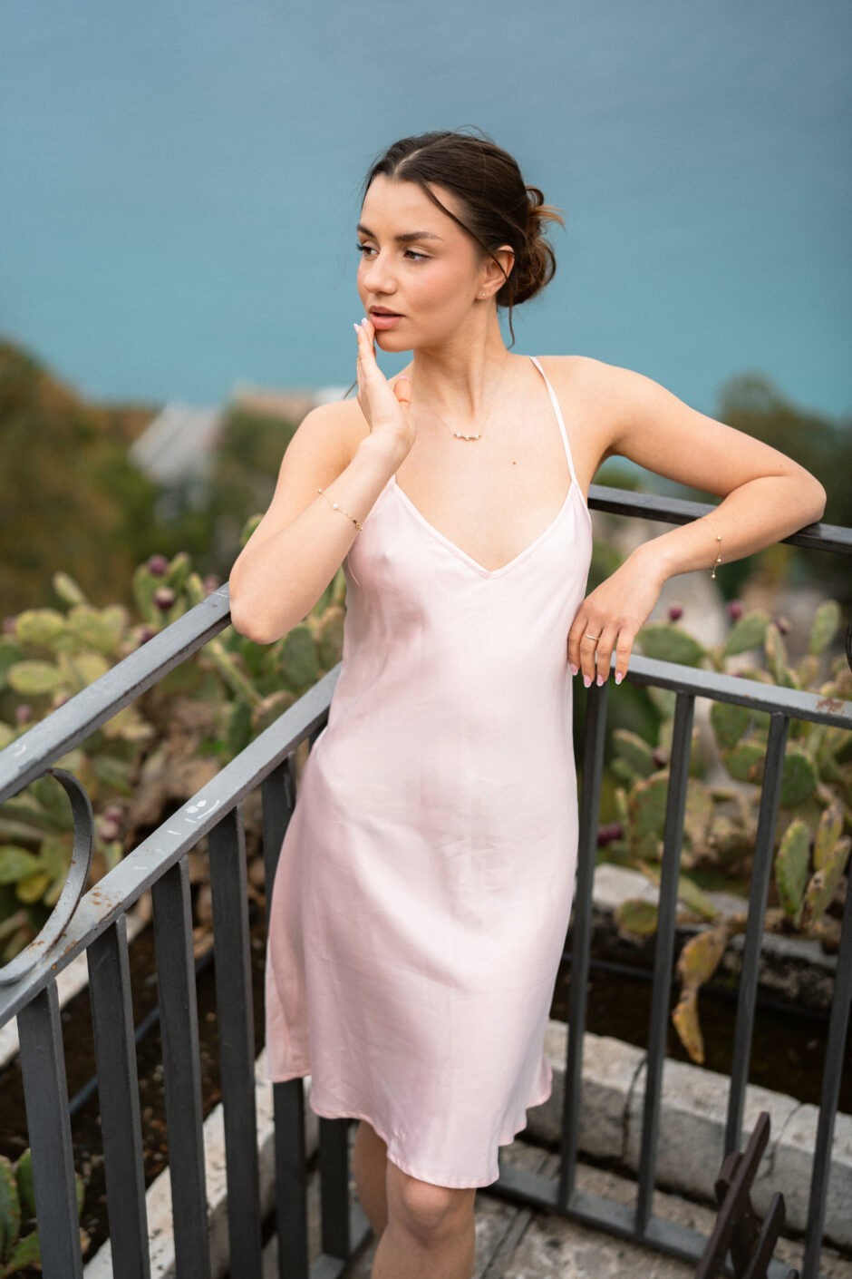 Różowa koszulka nocna na ramiączkach PRIMROSE CHIC